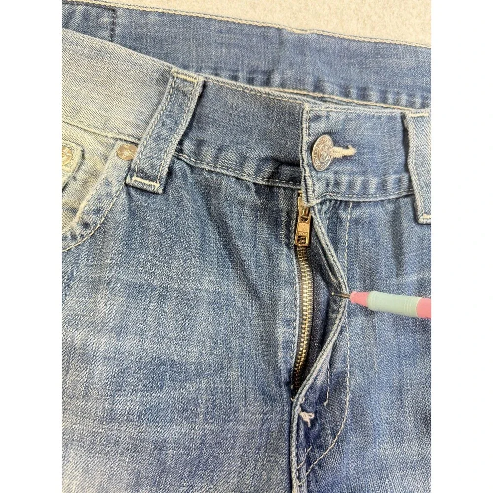 True Religion step out